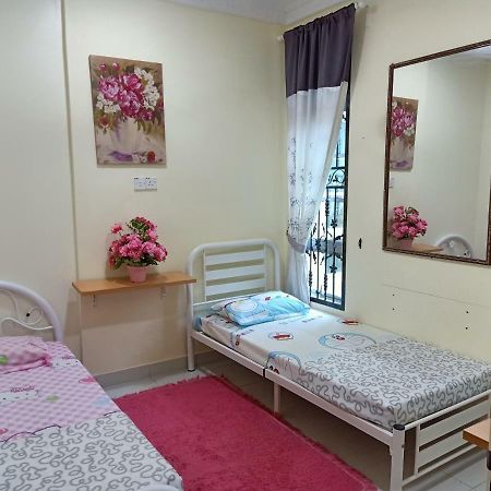 Gambang Homestay Banglomuslim Kuantan Exterior photo
