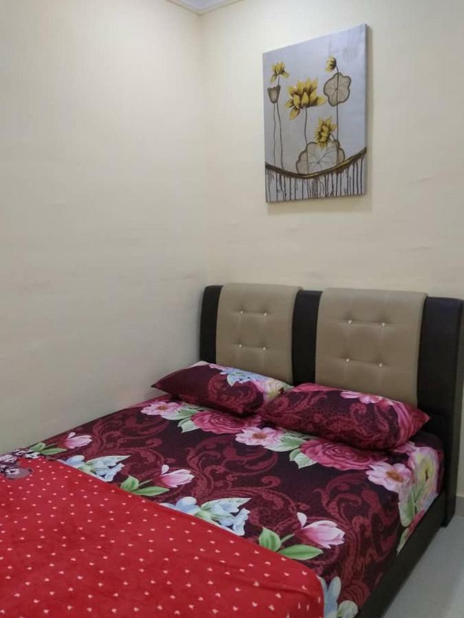 Gambang Homestay Banglomuslim Kuantan Exterior photo