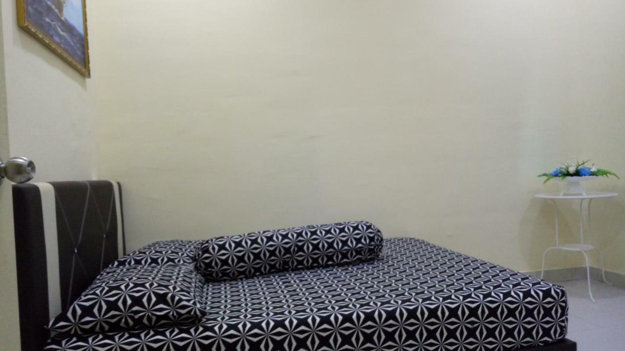 Gambang Homestay Banglomuslim Kuantan Exterior photo