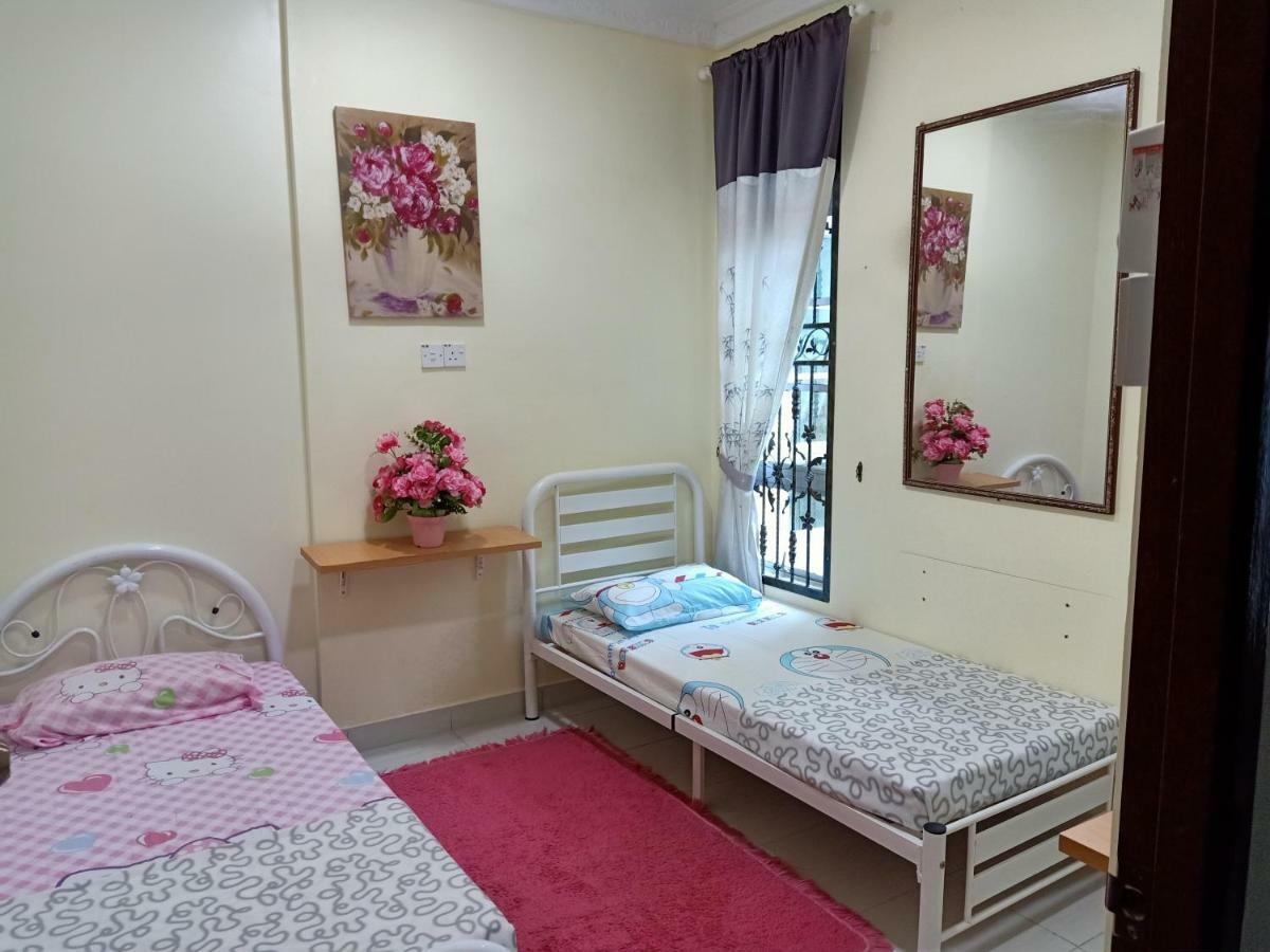 Gambang Homestay Banglomuslim Kuantan Exterior photo