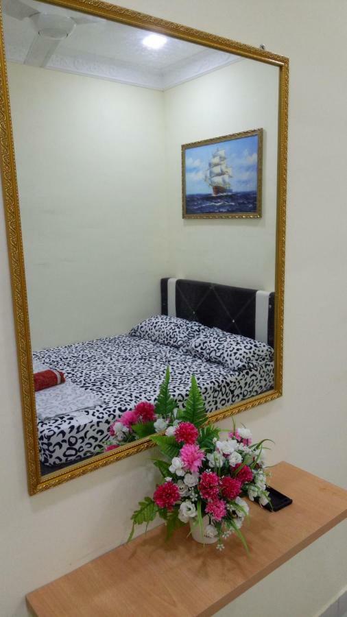 Gambang Homestay Banglomuslim Kuantan Exterior photo